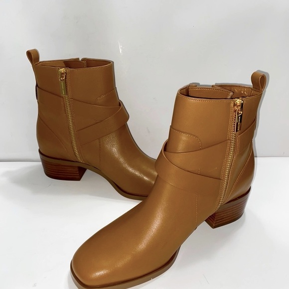NEW MICHAEL KORS ANKLE BOOTS - Picture 6 of 10